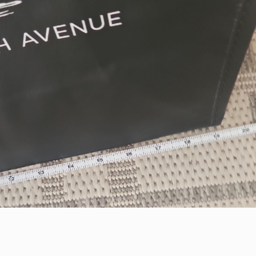 Saks Fifth Avenue Black Cityscape Reuseable Tote. - Picture 2 of 5